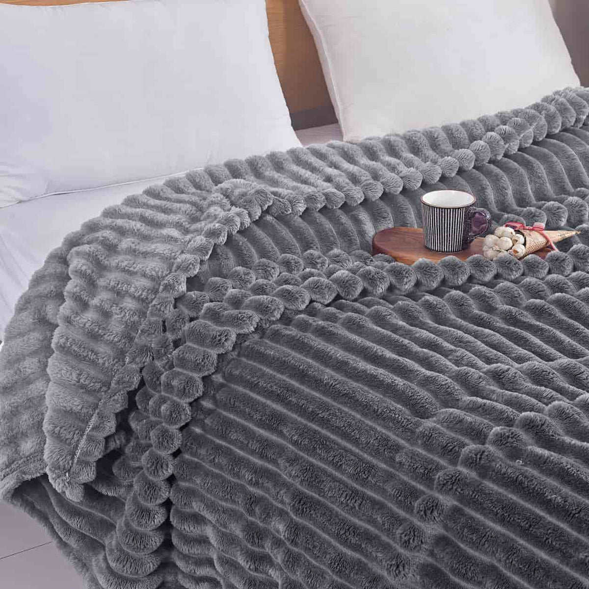 Κουβέρτα Extra Soft Ribbed Blanket με Ανάγλυφες Ρίγες – Σκούρο Γκρι